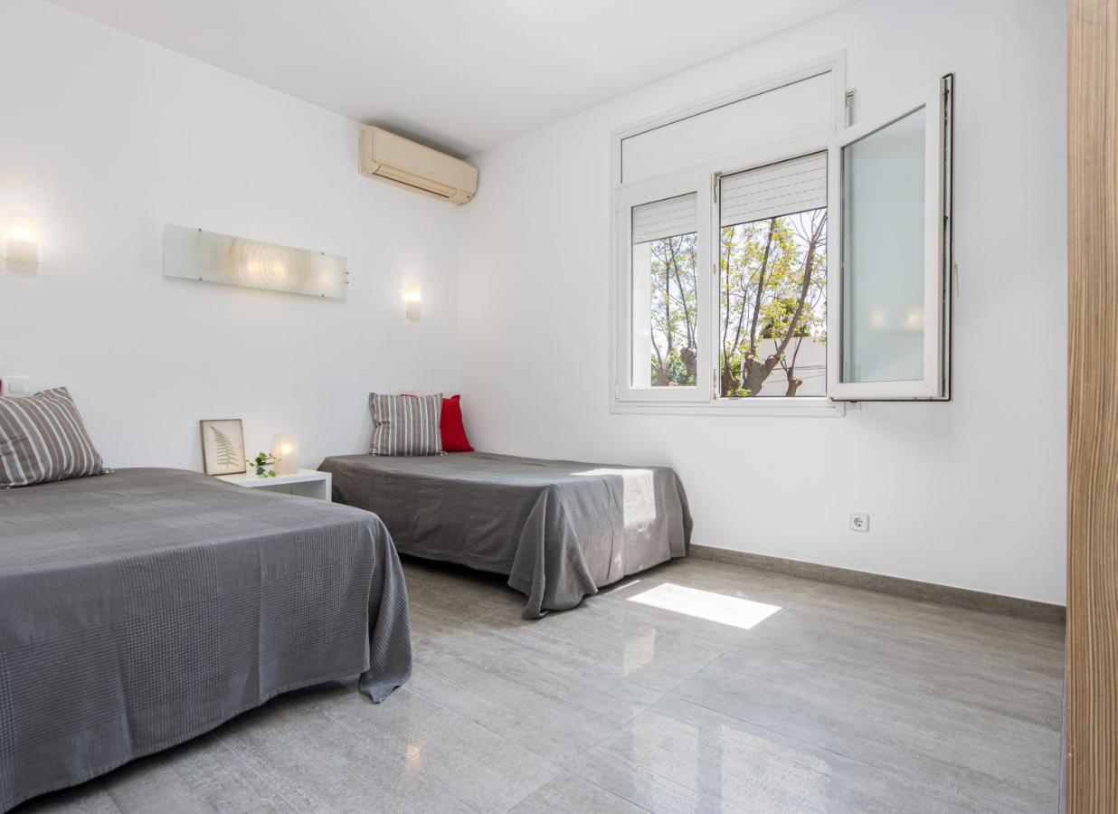 Goldhome - New House With Private Heated Pool, Parking, Wifi, Games Room Эмпуриабрава Экстерьер фото